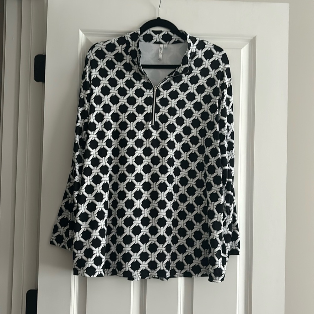 Lulu B, top in Brand new condition!